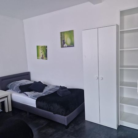 Ferienwohnungen Calwer Hoefle Marktplatz Kamer foto